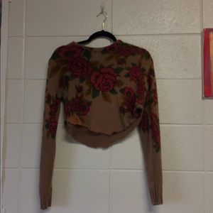 Cropped rose sweater